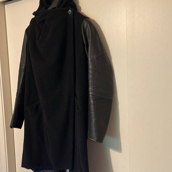 Wool and leather hooded coat - Picture 3 of 9